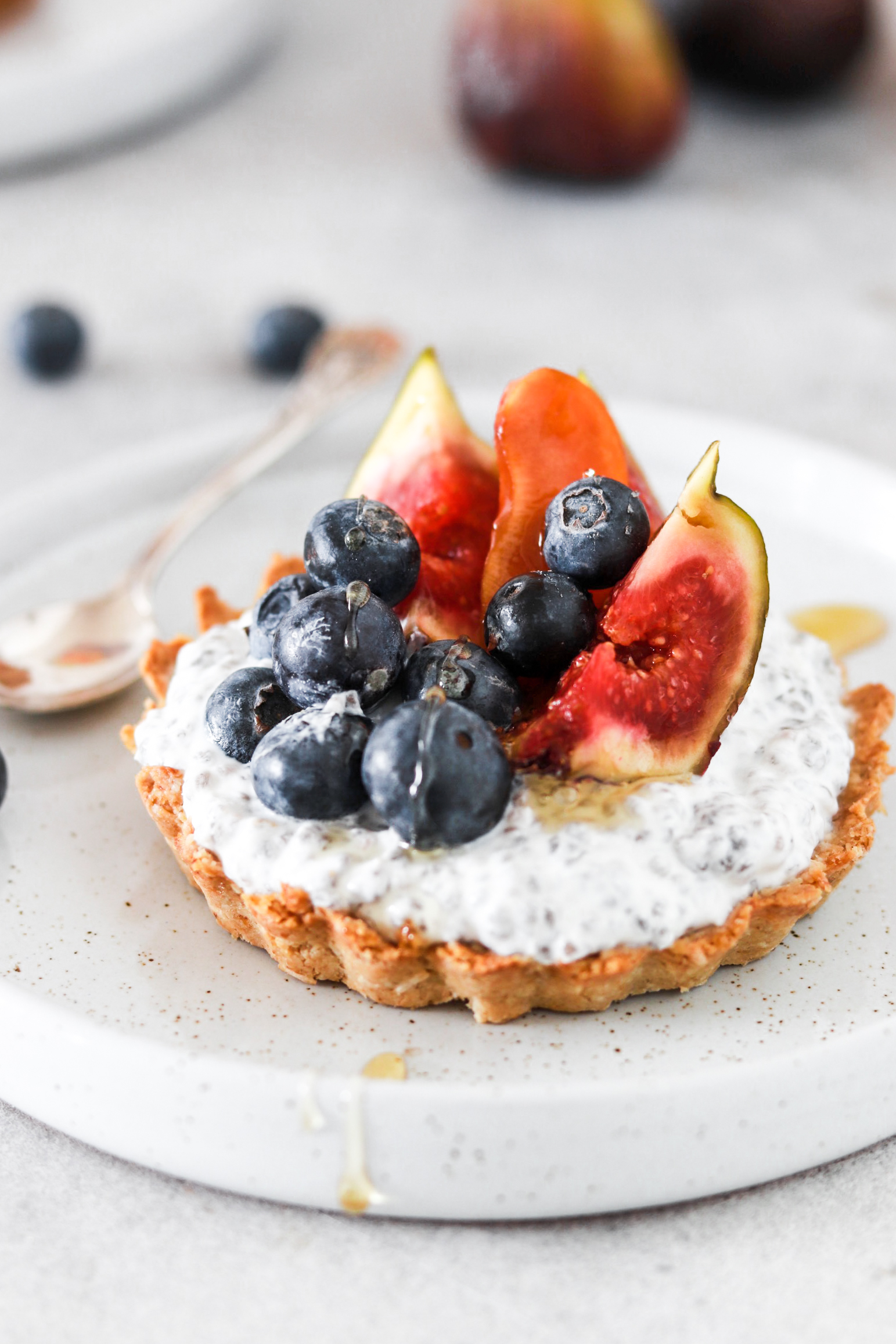 Chia Pudding Tartlet (Vegan, Gluten & Sugar Free) Foodfuelness